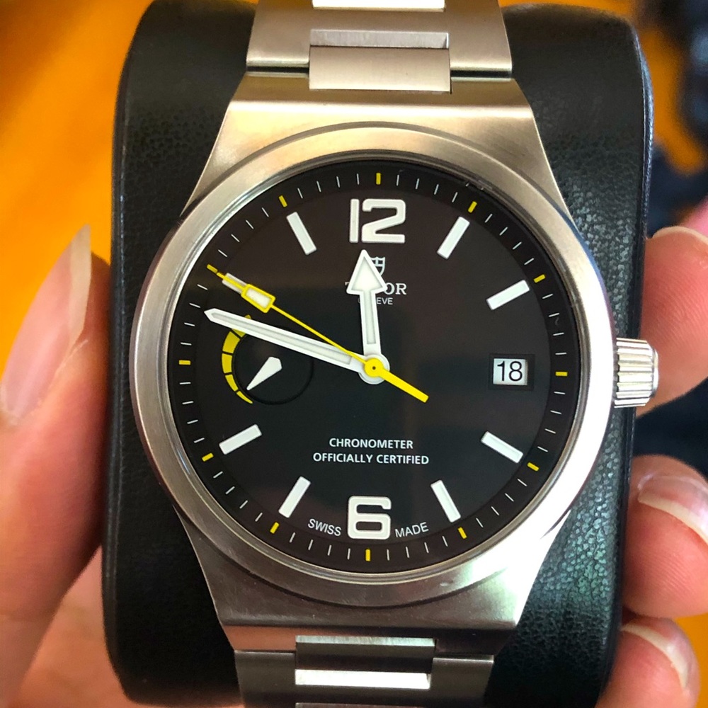 Tudor North Flag - Discontinued